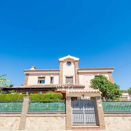 Cubo's Palacio Valdes Villa